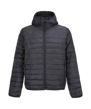 100% Recyceltes Polyester. Design: Unifarben. Gewebetechnik: Leicht, Wasserfest. Bündchen: Gebunden, Elastan. Mit Kapuze. Langärmlig. Wattiert, Ohne Etikett. Kapuzenmerkmale: angenähte Kapuze. Taschenart: 2 Vordertaschen. Durchgehender Reißverschluss, Metall-Reißverschluss, Nylon. Saum: Gebunden, Elastan. Nachhaltigkeit: ACCORD, Amfori-Freigabe, BSCI, Oeko-Tex Standard 100 zertifiziert, PETA-geprüftes Vegan, REACH, Koalition für nachhaltige Kleidung. S: 96,52 cm. M: 102 cm. L: 107 cm. XL: 112 cm. XXL: 119,38 cm. 3XL: 124,46 cm.