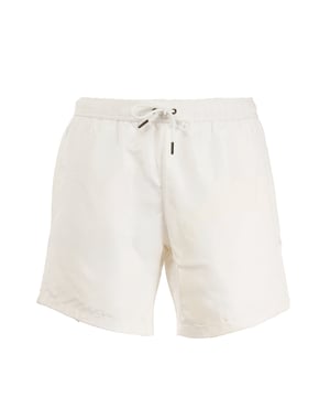 Mit den Beach Boxershorts von Trussardi, bei denen Komfort und Design in perfekter Balance zueinander stehen, wird Ihr Stil am Strand aufgewertet. Sie sind aus leichten, schnell trocknenden Stoffen gefertigt und zeichnen sich durch einen modernen Schnitt und raffinierte Details aus. Die raffinierten Muster und die vielseitige Passform machen sie ideal für jeden Moment des Tages, vom Entspannen unter dem Sonnenschirm bis zum Aperitif mit Blick aufs Meer.