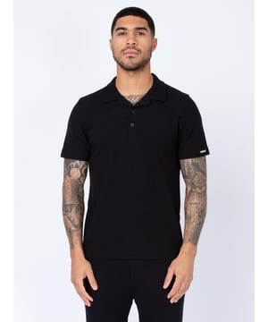 This polo from LUKE is a stylish addition to your smart-casual wardrobe. Crafted from a premium soft waffle, this piece is a clean-cut staple that features a cuban collar and button placket detailed with colour match horn buttons. The look is then complete with a subtle LUKE 1977 metal bar on the left sleeve.