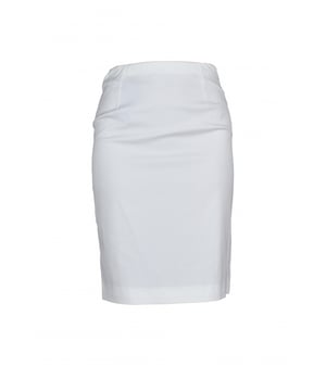Falda Prada en algodón blanco.Cierre con cremallera en el lateral.Abertura en la espalda.78% algodón, 19% poliamida, 3% elastano.