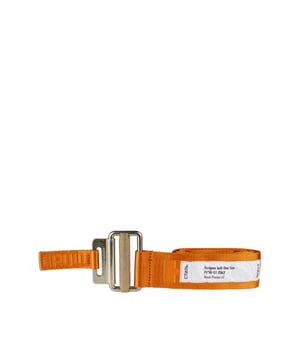 Cinturón de poliéster naranja Heron Preston.Letras HERON PRESTON en todo el cinturón.Cierre con hebilla de metal dorado.Etiqueta blanca  CTNMB .Lengüeta naranja con etiqueta  PULL .Made in Italy.