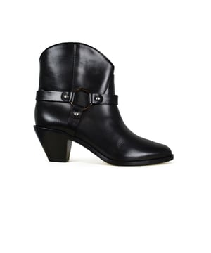 Bordeauxrode leren enkellaarsjes.Bordeauxrode leren vetersluiting aan de achterkant van de schoen.Hak van 5 cm.Made in Italy.