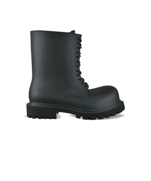 Botas con cordones Balenciaga Steroid en verde oscuro.Fabricadas íntegramente en EVA (etilvinilacetato).Logotipo de Balenciaga en la lengüeta.Cierre con cordones.Pala extra redonda.Suela gruesa con muescas.Made in Italy.