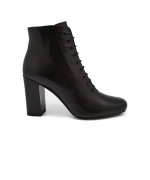 Botines con cordones 90 de Saint Laurent Babies en piel negra.Punta ligeramente cuadrada.Altura tacón 9 cm.Suela de cuero.Made in Italy.