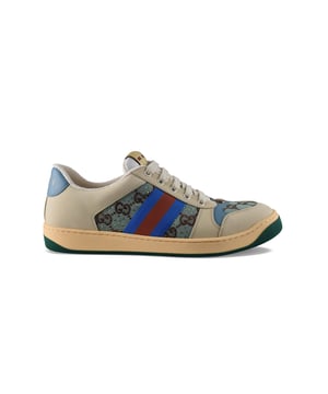 Sneakers Gucci Screener in beige en blauw leer.Bruin GG strass-juk op groen canvas.Vintage Gucci logolabel op tong.Oranje knoop met GG logo op voorkant.Oranje en blauwe webstrip.Blauwe leren teller. Gouden logo op teller.Gele en groene zool.Beige veters.Made in Italy.
