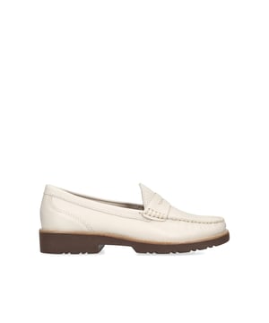 The Kg Kurt Geiger Melody loafer features a bone upper in leather which slips onto the foot. There is a cut out on the strap.