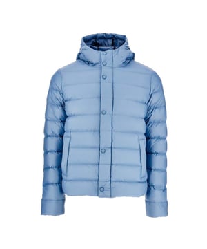 Heren JOTT Jorge Puffer Jacket in gewassen blauw.De nieuwe JORGE heren donsjas is de favoriete jas voor mannen met een urban look met zijn modern gesneden capuchon en zakken met rits voor perfecte bescherming tegen kou en regen in stijl.- Thermische isolatie: licht- Waterafstotend- Verantwoordelijk dons- Gerecyclede materialen- Recht model.- Hoofdmateriaal: 100% Polyamide.  Voering: 100% polyamide.  Vulling: 90% dons 10% veren.- Ref: SS23MDOW10-182