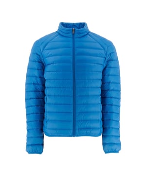 Heren JOTT Mat Lightweight Puffer Jacket in licht denim.De dunne en lichte heren donsjas MAT beschermt je tegen wind en kou dankzij de vulling van veren en dons. Dit jack met lange mouwen heeft 2 onzichtbare zakken met rits en een ritssluiting aan de voorkant. Thermische isolatie: licht- Waterafstotend- Verantwoordelijk dons- Hoofdmateriaal: 100% Polyamide.  Voering: 100% polyamide.  Vulling: 90% dons 10% veren - Ref: PF23MDOW02-729