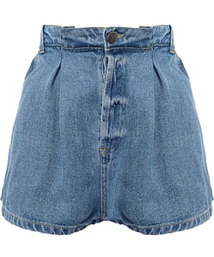 Embrace effortless style and sustainability with the RAEY Women's Extra Tencel Shorts in Blue. Made from 100% TENCEL™ Lyocell, these shorts are incredibly soft, lightweight, and breathable, offering ultimate comfort for warm days. The luxurious fabric, derived from sustainably sourced wood pulp, is not only eco-friendly but also gentle on the skin. With a relaxed fit and a cool, calming blue hue, these shorts are perfect for creating a chic, laid-back look that aligns with a more sustainable lifestyle.