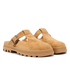 Suede mule sandals featuring a soft suede upper and comfortable microfiber lining. Designed with an adjustable buckle closure and added elastic for a secure fit. The molded footbed ensures all-day comfort, while the lightweight DuneLite outsole provides durable support.