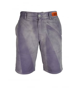 Pantalones cortos vaqueros morados de Heron Preston.Pantalones cortos con efecto desteñido.Efecto de desvanecimiento.Parche con el logotipo en la parte delantera.Lazo para el cinturón.Botón frontal y cierre de cremallera.Dos bolsillos laterales diagonales.Bolsillos con botones en la espalda.100% algodón.Made in Italy.