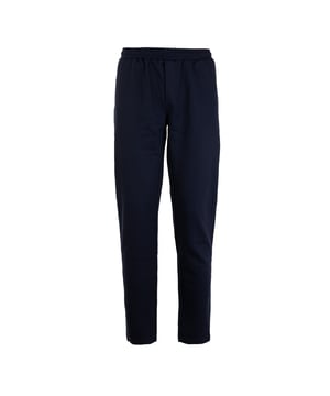 Heren sportbroek van het merk Scuola Nautica Italiana, gemaakt van hoogwaardige stoffen om comfort en bewegingsvrijheid te garanderen. Ideaal voor vrije tijd of lichamelijke activiteit, met een modern design en fijne details, zoals functionele zakken en elegante afwerkingen, geïnspireerd op de Italiaanse nautische stijl. Perfect voor wie praktisch wil zijn zonder aan stijl in te boeten.