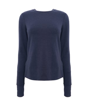 Main:Elastane, This soft touch sweatshirt from the Studio range is designed with comfort of movement in mind and is perfect for studio based workouts. This long sleeve top features thermal properties, a crew neck and thumbholes in the sleeves. The Active Studio luxe crew is finished with split side seams and a small metal Superdry Sport logo just above the hem.