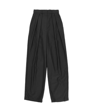 100% organic wool - Lining: 100% cotton. Raey captures a simple refinement with these trousers, which are cut from organic wool with a high-rise waist and forward-facing pleats