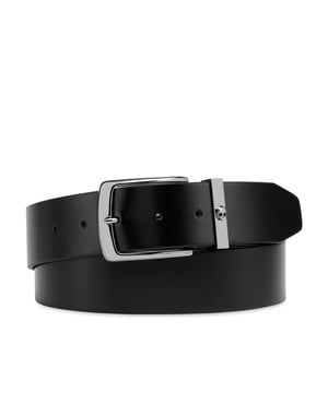 Voeg wat Plein-stijl toe aan je outfit met deze leren riem. Het item heeft een metalen tonggesp. Leren voering. Hoogte: 4 cm.