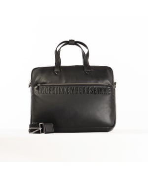 Die Bikkembergs Tasche ist ein Accessoire mit modernem und vielseitigem Design, ideal für alle, die einen urbanen und funktionalen Look suchen. Mit ihren klaren Linien und markanten Details ist sie perfekt für den dynamischen Mann, der nicht auf Stil und Funktionalität verzichten möchte. Die Tasche vereint Eleganz und Komfort und ist damit ideal für jeden Tag. Maße: 37 X 30 X 9 CM