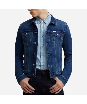 GAS spijkerjacks voor heren zijn het icoon van casual stijl met een eigentijdse twist. Ze zijn gemaakt van denim van hoge kwaliteit en bieden een comfortabele pasvorm en authentieke details zoals unieke wassingen en zorgvuldige afwerking. Deze kledingstukken zijn perfect voor elk seizoen en weerspiegelen de essentie van het merk, ontworpen voor mannen die op zoek zijn naar een veelzijdige, tijdloze look met veel persoonlijkheid.