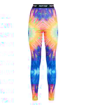Leggings de jersey confeccionado con mezcla en viscosa con estampado tie-dye monocromático. El logo en el tejido jacquard está cosido en la cintura elástica.