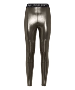 Celebre su sensualidad con estos leggings de lycra lamé.   Licra lamé   Detalles acanalados para una sensación de motociclista   Marca de diamantes de imitación en la cintura   Costura con dos agujas