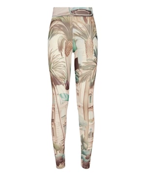 Zelebrieren Sie Ihre Sinnlichkeit mit den allover bedruckten Stretch-Tüll-Leggings mit Car Racing-Muster.   Wettrennen-Print Stretch-Tüll-Jersey   Gefütterter elastischer Bund   Zwei-Nadel-Nähte