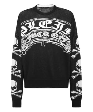 Este lujoso jersey de cuello redondo de Philipp Plein combina a la perfección la inspiración gótica con el refinamiento contemporáneo, creando un look atrevido y elegante sin esfuerzo.   Confeccionado en algodón puro de primera calidad para una comodidad y suavidad excepcionales.   Los detalles distintivos de Gothic Plein añaden un toque único y vanguardista.   Silueta versátil de manga larga perfecta para llevar a capas o como prenda elegante independiente.   Realza sin esfuerzo tanto conjuntos informales como elevados.   Una prenda sofisticada para armarios modernos.