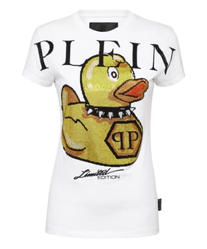 con cristales  ¿Qué te parece nuestra nueva mascota, Plein Pato? Aparece en el estampado de esta camiseta de jersey de algodón y está decorada con cristales de strass. Un parche de cuero saffiano con el PP hexagonal está cosido en el canesú. Dobladillos con pespunte doble.
