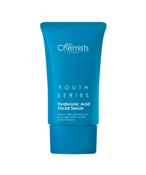 Entdecken Sie die transformative Kraft unseres Youthful Hydration Serums, das meisterhaft für alle Hauttypen entwickelt wurde, um Trockenheit, feine Linien und Elastizitätsverlust entgegenzuwirken. Angereichert mit 1,5 % Hyaluronsäure bietet dieses schnell einziehende und nicht fettende Serum intensive Hydratation und Pflege, wodurch feine Linien sichtbar reduziert werden und die Haut ein glatteres, jugendlicheres Erscheinungsbild erhält. Erleben Sie ganztägigen Komfort mit langanhaltender Feuchtigkeit, verbesserter Hautelastizität und einem strahlenden Glow. Unser veganes und tierversuchsfreies Produkt ist für empfindliche Haut geeignet und enthält keine Parabene, Sulfate oder künstlichen Duftstoffe. Tragen Sie morgens und abends 2-3 Tropfen auf die gereinigte, trockene Haut auf und folgen Sie mit Ihrer Lieblingsfeuchtigkeitspflege für optimale Ergebnisse. Verwandeln Sie Ihre Haut noch heute!