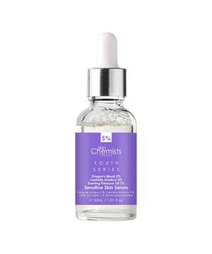 Hier präsentieren wir unser Serum für empfindliche Haut, die perfekte beruhigende Lösung für empfindliche Haut, die zu Irritationen und Rötungen neigt. Sorgfältig für alle Hauttypen entwickelt, ist dieses sanfte Serum mit Drachenblutöl, Centella Asiatica und Nachtkerzenöl angereichert, um Ihre Haut zu beruhigen, zu nähren und wiederzubeleben. Erleben Sie sofortige Linderung von Irritationen mit Drachenblutöl, während Centella Asiatica dazu beiträgt, Ihren Hautton auszugleichen und Rötungen zu reduzieren. Die leichte, schnell einziehende Formel spendet Ihrer Haut Feuchtigkeit für einen strahlenden Teint und ist sowohl für den Tag als auch für die Nacht ideal. Unser veganes und tierversuchsfreies Serum ist selbst für die empfindlichste Haut geeignet und enthält keine Parabene, Sulfate oder künstlichen Duftstoffe. Tragen Sie 2-3 Tropfen auf die gereinigte, trockene Haut nach der Reinigung auf und folgen Sie mit Ihrer liebsten Feuchtigkeitscreme für optimale Ergebnisse. Erleben Sie noch heute den Unterschied und genießen Sie einen glatteren, ruhigeren Teint!