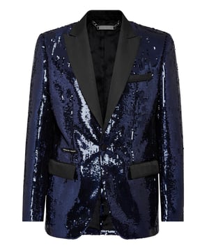 Sind Sie ein Fan des Glam-Looks? Dann sollten Sie sich diesen Blazer mit nur einem Knopf ansehen. Er ist aus einem mit Pailletten besetzten Stoff gefertigt. Entdecken Sie unsere liebevollen Details, wie die zwei Taschen mit Klappe und das Revers aus Moiré-Satin. Der Knopf ist mit Satin gefüttert und mit einer PP-Stickerei versehen. Innenfutter aus Satin mit Logo.
