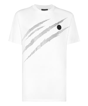 Add a dash of uniqueness to your outfits with this exclusive cotton T-shirt. Look at the details.   Cotton jersey   Laminated prints   Rib knit neckline   Two needle stitching    Fit: Loose
