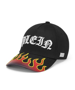 Complemente su look con esta gorra de béisbol que presenta los elementos icónicos de la marca. Descubra más.   Sarga de algodón   Letras de estilo gótico bordadas en la parte delantera   Llamas bordadas en la visera.  Letras bordadas en la espalda.  Correa de velcro ajustable