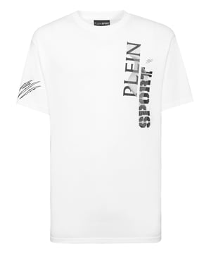 Ein wenig genügt, um Ihren Stil auch beim Training oder Joggen zu personalisieren. Finde es mit diesem T-Shirt heraus.   Maximaler Komfort dank der natürlichen Flexibilität von Baumwolljersey   Markensymbole auf der Vorder- und Rückseite aufgedruckt   Rippstrick-Ausschnitt   Zwei-Nadel-Nähte an den Säumen