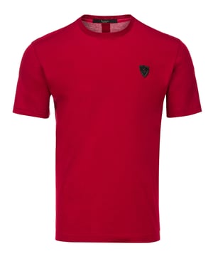 Mercerized cotton jersey t-shirt. Leather crest patched at left chest. Embroidered hang loop at the back yoke. Two side slits.