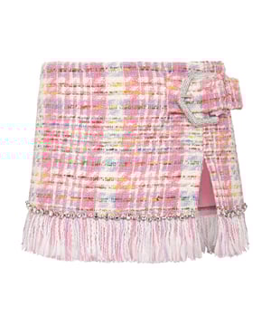 Esta falda es solo para usted. Hemos reinventado el tweed según el estilo de Plein. Mire los detalles.  Tweed de mezcla de algodón  Cinturilla con hebilla en el lateral.  Hendidura en el lado izquierdo  Cierre de cremallera invisible en el lado izquierdo  Dobladillos deshilachados con joyas  Forro interior