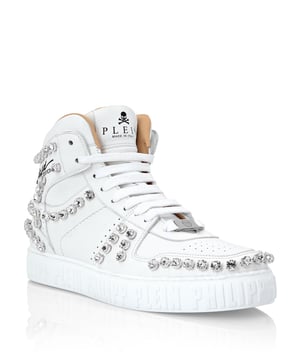 Verzierte Deer-Print Leder Crystal Hi-Top Sneakers mit montierten Strasssteinen. Limitierte Auflagen-Stickerei an der Knöchelregion. Schnürverschluss. Gepolsterte Säume. Markenbeschriftung geprägt auf der Zwischensohle. Rutschfeste Gummisohle. Innenfutter und herausnehmbare Einlegesohle.