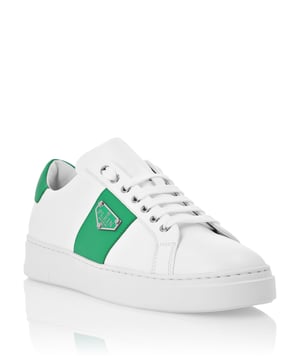 Entdecken Sie die Einzigartigkeit mit diesen Low-Top-Sneakers aus Nappaleder. Hier sind die Details:  br>  Material: Nappa  br> Logo: Logobadge auf dem äußeren Viertel aufgebracht  br> Verschluss: Schnürung  br> Sohle: rutschfeste Gummisohle  br> Futter: Innenfutter  br> Einlegesohle: Herausnehmbare Einlegesohle  br>