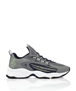 Diese Unisex-Laufschuhe sind dazu konzipiert, Ihnen dank hochtechnologischer Materialien und dem typischen Stil von Plein Sport zu helfen, über Ihre Grenzen hinaus zu laufen.   Ergonomisches und atmungsaktives Obermaterial aus Nylonjersey und Kunstleder   Tiger-Scratch-Druck am äußeren Viertel   Passende farbige tubulare Schnürsenkel   Logo-Band an der Fersenverstärkung, das mit der Zuglasche verbunden ist   Stoßdämpfende, ultraleichte, hochtechnologische Zwischensohle   Profilierte Laufsohle für optimalen Halt   Innenfutter