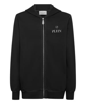 Bepaal je stijl met een vleugje persoonlijkheid. Bekijk deze katoenen fleece hoodie met opvallende details.   Zacht gemêleerd katoenfleece   Ritssluiting   Opgenaaide patch met logo op de linkerborst   Twee steekzakken   Ribboorden en onderboord   Pasvorm: Normaal