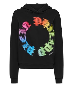 Definieren Sie Ihren Stil mit einer Prise Persönlichkeit. Schauen Sie sich dieses Fleece-Kapuzen-Sweatshirt mit markanten Details an.   Weiches Baumwoll-Fleece   Gestickter Markenschriftzug auf der Vorderseite   PP Hexagon Logo auf einem Lederabzeichen an der Kapuze   Rippstricksäume   Passform: Regulär