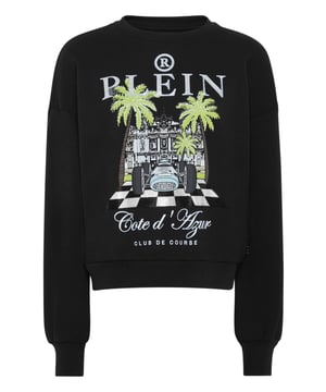Defina su estilo con un toque de personalidad. Eche un vistazo a este forro polar de cuello redondo con detalles distintivos.   Suave forro polar de algodón   Estampado con temática de carreras de coches   Aplicación de pedrería   Insignia con logotipo cosida en el canesú   Dobladillos de punto elástico   Ajuste: Over