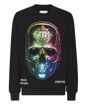Stil entsteht durch Details. Sehen Sie sich diesen Pullover mit Rundhalsausschnitt aus Baumwollfleece an.    Weiches Fleece aus Polyester und Baumwolle    Der ikonische Totenkopf ist auf der Vorderseite verchromt und mit dem Strass-Logo verziert    PP-Sechseck auf einem Abzeichen aus Safranleder, das an der Passe angenäht ist    Rippstrickbündchen    Passform: Over