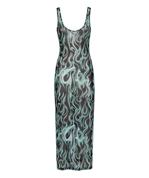 Potencia tu elegancia para tus eventos especiales con este romántico vestido. Echa un vistazo a los detalles.   Jersey de tul elástico   Estampado de llamas   Costura a dos agujas   Ajuste a la figura   Vestido largo para dormir   Espalda abierta   Ventilación en la espalda.