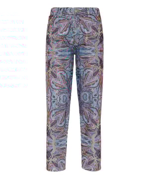 mit Schmucksteinen  Sie wollen auffallen? Dann empfehlen wir Ihnen diese steingewaschene 5-Taschen-Hose aus Denim mit einzigartigen und wertvollen Details. Erfahren Sie mehr.                                                                Steingewaschener Denim mit Kaleidoskop-Druck    Durchgehend farbige Strassstein-Applikationen   PP-Sechseck auf einem auf der rechten Gesäßtasche aufgenähten Saffianleder-Patch   Einzelner Metall-Juwelenknopf   Passform: High Rise Mom