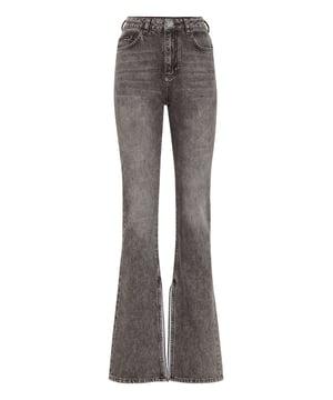 Style and ease with these stone washed denim 5 pocket pants featuring a basic fit. Find out more.                                                                Stone washed denim   PP Hexagon on a saffian leather patch sewn on the right rear pocket   Single metal button   Fit: Flare