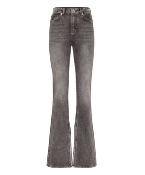 Verfraaid  Style and ease with these stone washed denim 5 pocket pants featuring a basic fit. Find out more.                                                                Stone washed denim   PP Hexagon on a saffian leather patch sewn on the right rear pocket   Single metal button   Fit: Flare