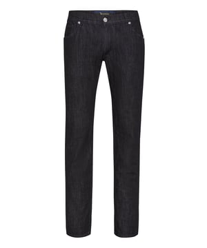 Estos nuevos pantalones de denim desgastado con cinco bolsillos están adornados con detalles de piel de cocodrilo en ambos bolsillos traseros. Los remaches de metal lucen el emblemático león. El cierre de cremallera y el botón en la cintura también tienen la misma forma que los remaches. La etiqueta de piel de cocodrilo cosida en la parte posterior luce el escudo de la firma hecho de metal esmaltado. Corte: Bajos Super Straight: 19 cm.