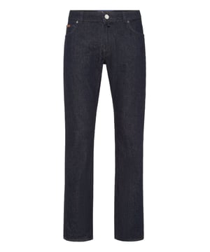 Verleihen Sie Ihrem Outfit etwas Lässiges und Originelles. Wir empfehlen Ihnen diese 5-Pocket-Hose aus Denim. Erfahren Sie mehr.                                                                Denim   Garment washed   Aufgenähter Lederaufnäher auf der rechten Gesäßtasche   Einzelner Metallknopf   Aufgenähtes Lederetikett am hinteren Bund   Hosenschlitz mit Reißverschluss   Insignienförmige Nieten   Passform: Super Straight