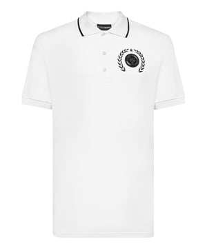 Descubre la versatilidad natural del polo, que lo convierte en la elección perfecta tanto para tus aventuras al aire libre como para tus momentos de ocio.   Máxima comodidad gracias a la flexibilidad natural del piqué de algodón   Parche de tigre engomado cosido en el pecho izquierdo rodeado de un estampado decorativo   Marca y logotipo impresos en la espalda   Cuello con botones   Cuello y puños de punto elástico   Dos aberturas laterales en el dobladillo inferior   Costura a dos agujas en el dobladillo inferior.