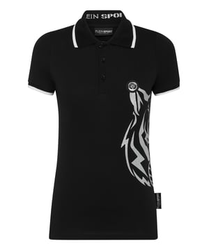 Descubre la versatilidad natural del polo, que lo convierte en la elección perfecta tanto para tus aventuras al aire libre como para tu tiempo de ocio.   Máxima comodidad gracias a la flexibilidad natural del jersey de algodón   Los elementos icónicos de la marca brillan impresos en la parte delantera y trasera   Cuello con botones   Cuello y puños con remates de punto elástico   Parche engomado con el Tigre cosido en el pecho izquierdo   Dobladillo inferior cosido a dos agujas