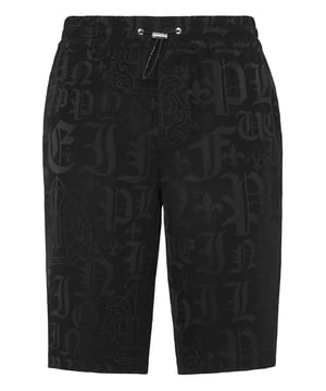 Gestalten Sie auch Ihren Freizeit-Look. Wir empfehlen diese Bermudashorts aus Baumwolle mit einer besonderen Verarbeitung.   Ganzflächig jacquardierter Baumwollstoff   PP Hexagon auf einem Lederpatch unter der rechten Gesäßtasche aufgenäht   Elastischer Bund mit Kordelzug   Zwei Eingrifftaschen auf der Vorderseite und eine Eingrifftasche auf der Rückseite